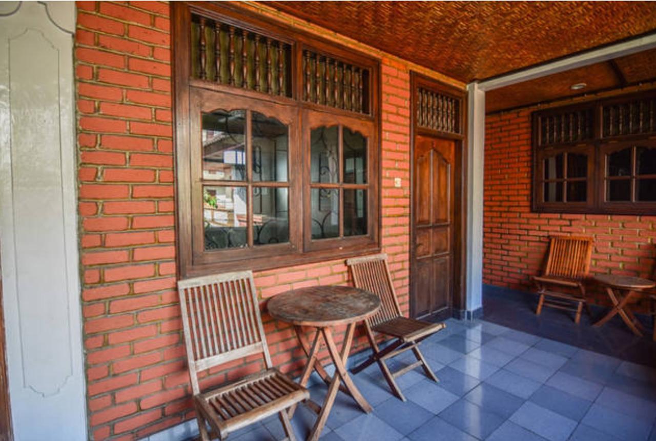Puri Agung Homestay Kuta Lombok Exterior foto