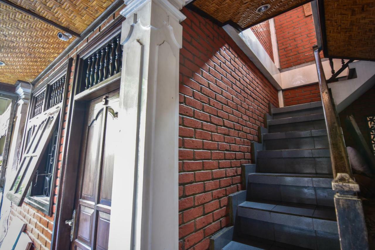 Puri Agung Homestay Kuta Lombok Exterior foto