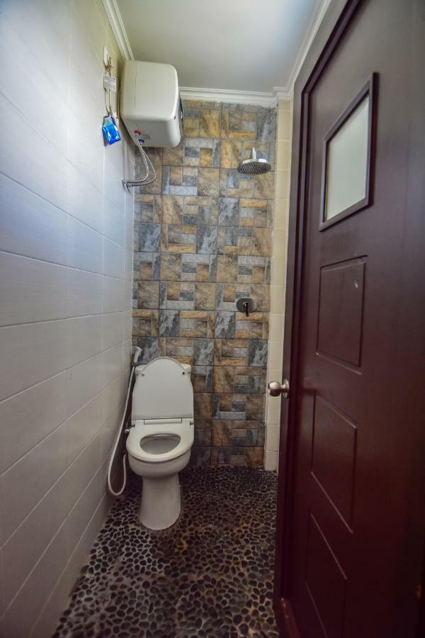 Puri Agung Homestay Kuta Lombok Exterior foto