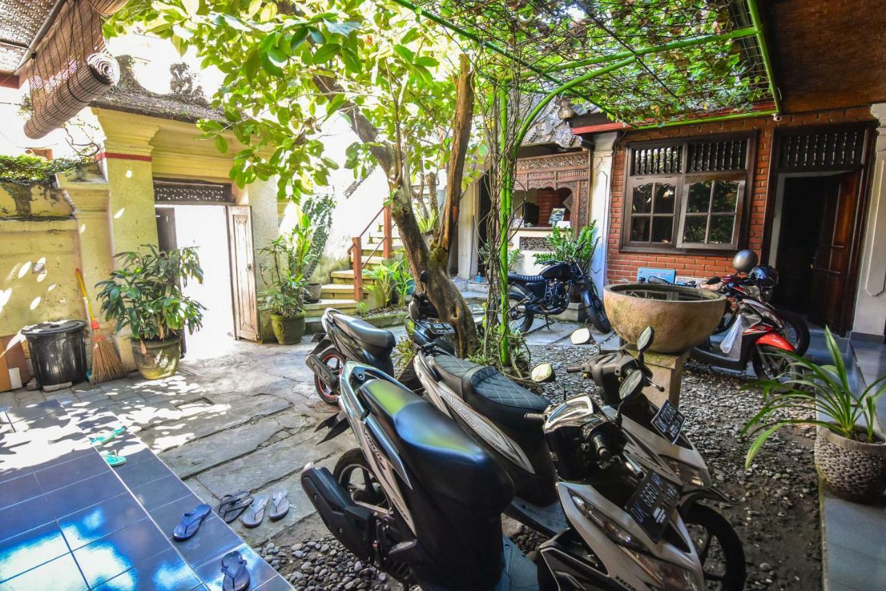 Puri Agung Homestay Kuta Lombok Exterior foto