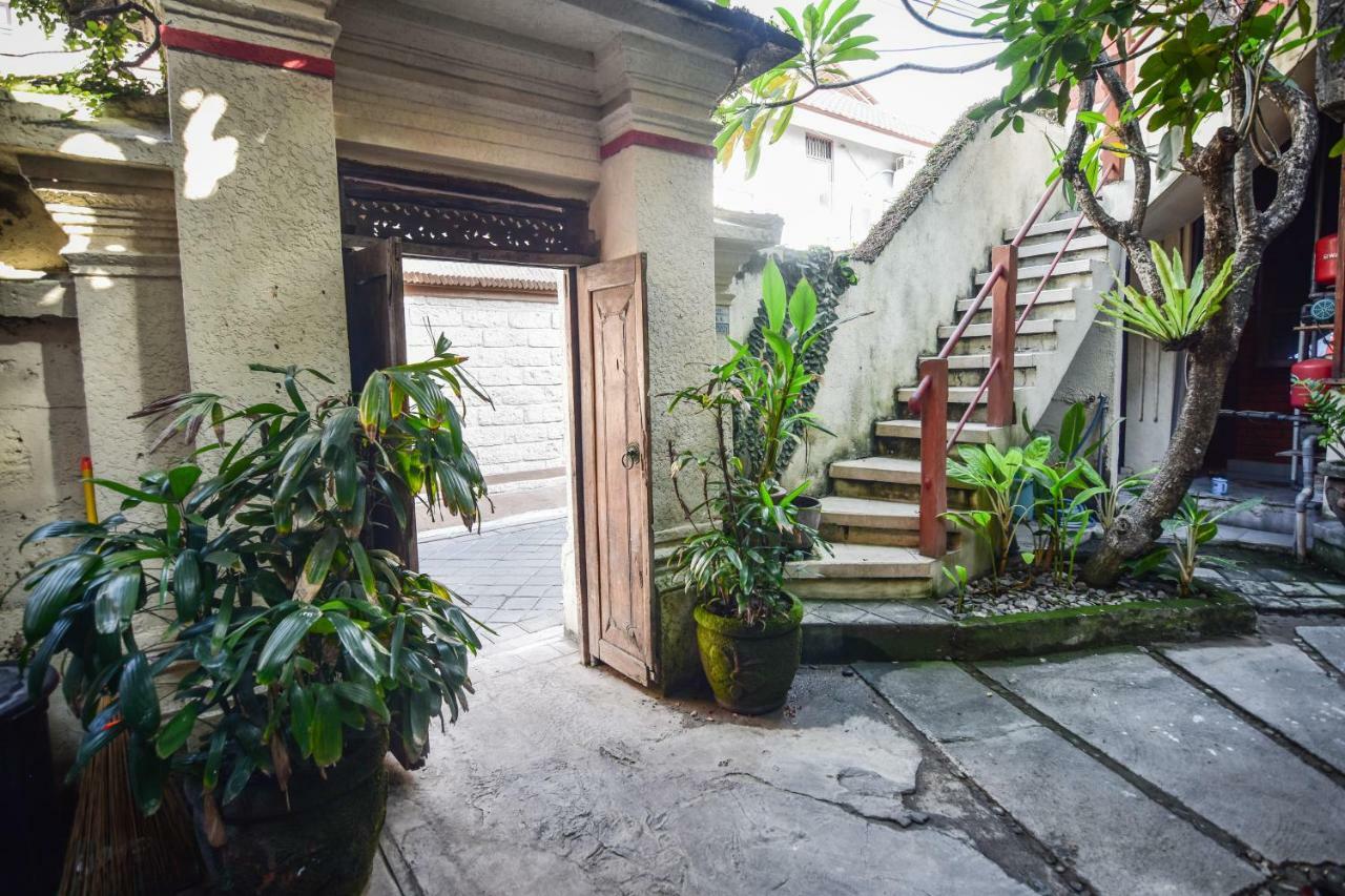 Puri Agung Homestay Kuta Lombok Exterior foto